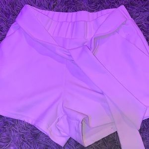 dress shorts w pockets